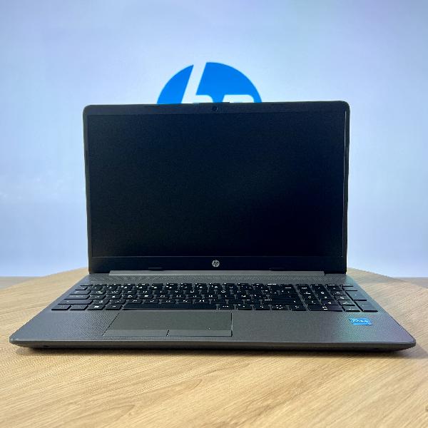 LAPTOP HP 250 G9 15.6 " 16 GB RAM 512 GB SSD  INTEL® CORE™ I5-1235U 12VA GENERACIóN  SIN SISTEMA OPERATIVO  